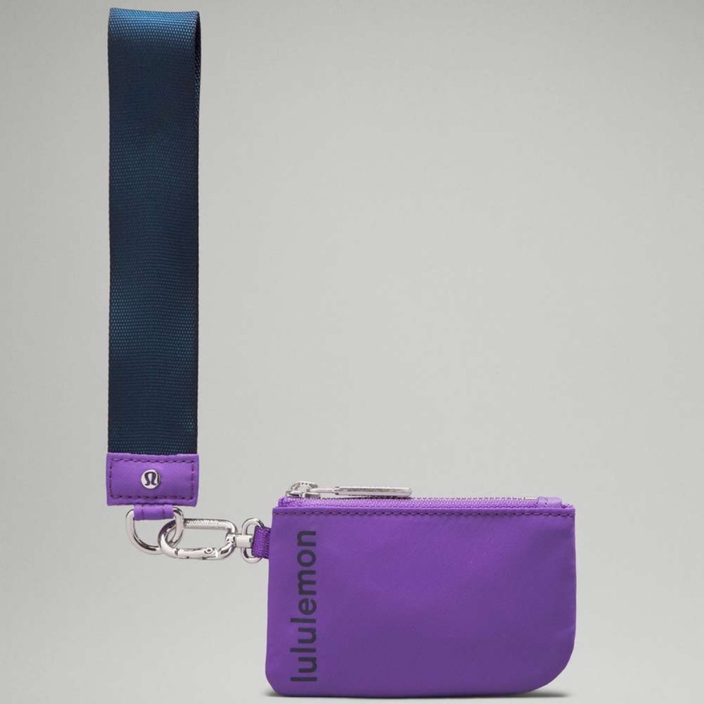 Lululemon dual pouch wristlet navy blue/atomic purple